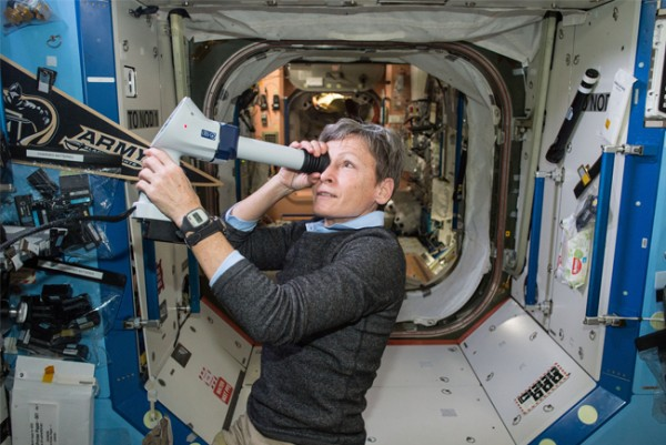 Kisah Astronot Perempuan yang Tinggal 9 Bulan Lebih di Luar Angkasa
