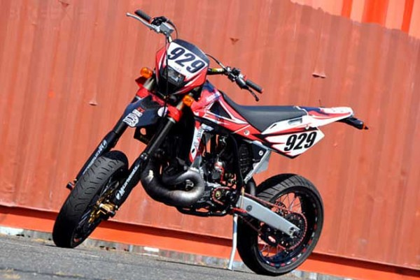 Honda CR500 Bergaya Supermoto