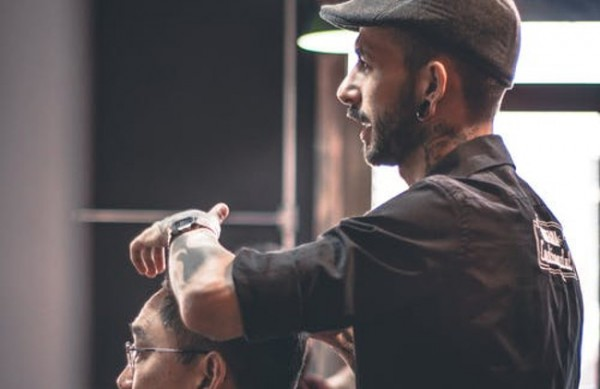 Bro, Pijit Di Barbershop Ternyata Nggak Boleh Sering-Sering