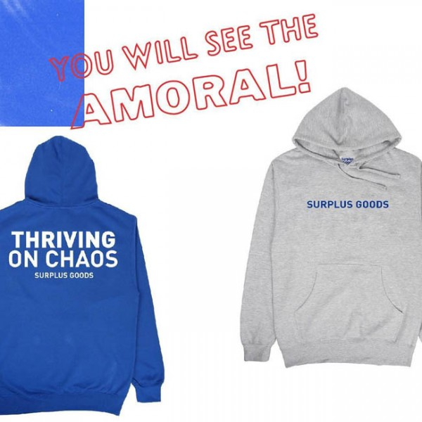 Hoodie dan T-Shirt Simpel dari Surplus Goods Co.
