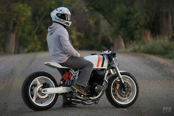 Honda CB750 Disulap Cafe Racer