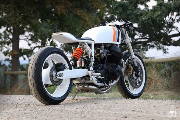 Honda CB750 Disulap Cafe Racer