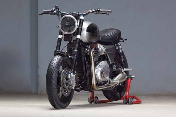 Triumph Bonneville T120 Metal