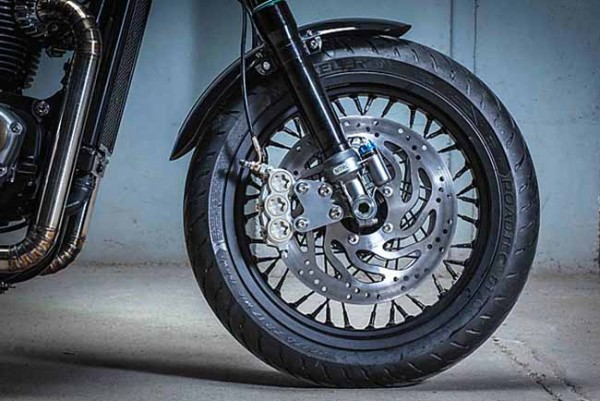 Triumph Bonneville T120 Metal