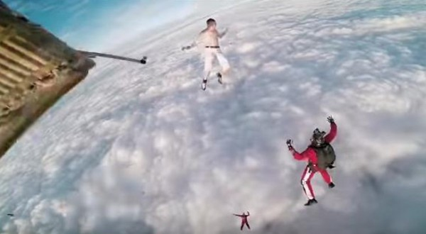 Bro, Lihat Nih Skydiving Gila Tanpa Parasut!