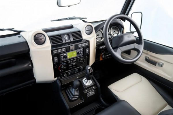 Intip "Kegalakan" Land Rover Defender Limited Edition