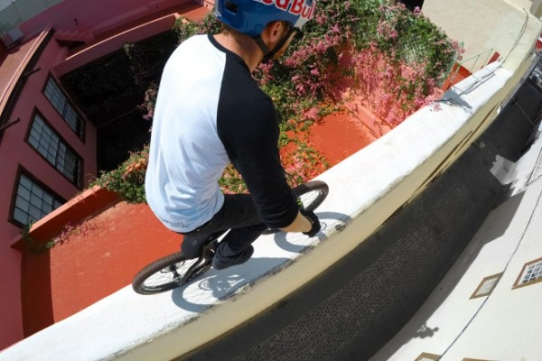 Danny MacAskill, Dewanya Freestyle Sepeda