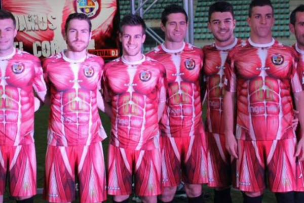 Jersey-jersey Klub Sepak Bola Ini Aneh Banget