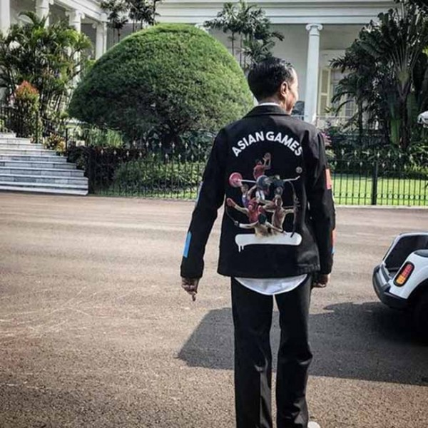 Jaket Custom Presiden Jokowi yang Baru Nih!