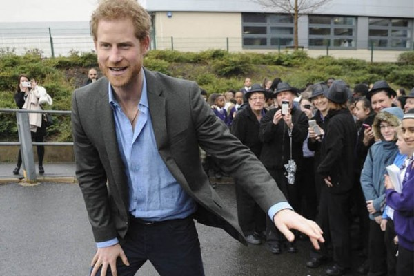 Tips Bergaya ala Pangeran Harry