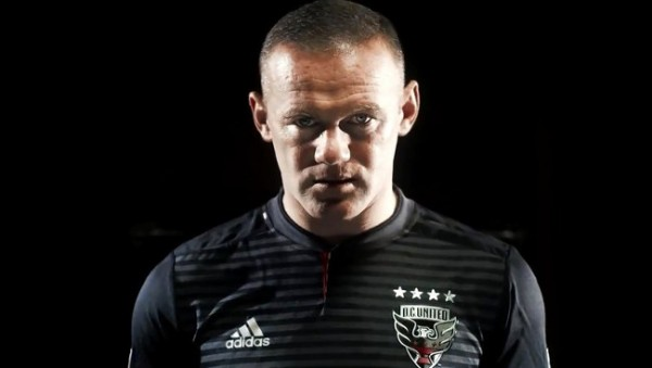 Hot News! Rooney Resmi Pergi Dari Premier League