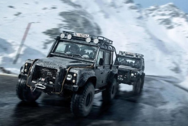 Land Rover Bekas James Bond Dilelang Rp 4,6 Miliar!