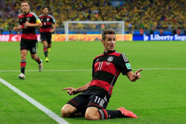 Cuma 4 Pemain Ini yang Bisa Cetak Gol di 4 Piala Dunia