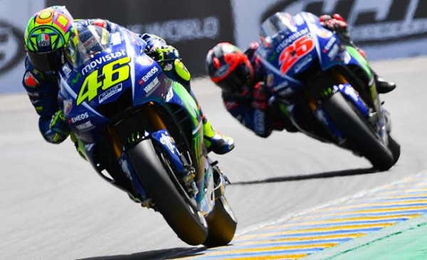 Berhasilkan Rossi Jegal Marquez?